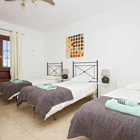 Villa Playa Blanca Sleeps 12 Pool Wifi